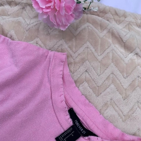 Pink T-shirt - Picture 2 of 2